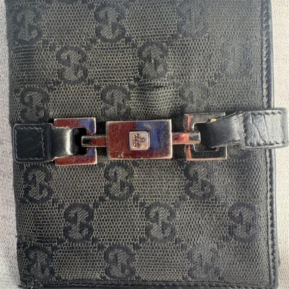 Gucci - Vintage black "double G" spider web bifold wallet
